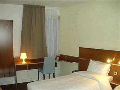 Hotel Kyriad Paris Sud - Arcueil Cachan