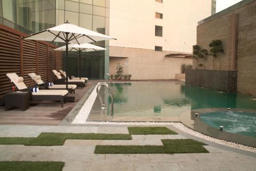 Hotel Savoy Suites