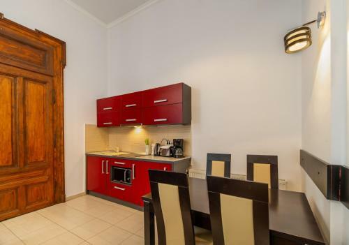 Select City Center Apartments