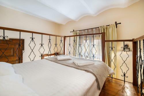 Select City Center Apartments