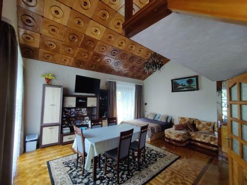 Hostal Pas Elvyr?