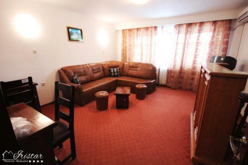 Hotel Pensiunea Iristar