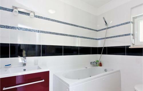 Holiday Home Stinjan Prilaz Plazina