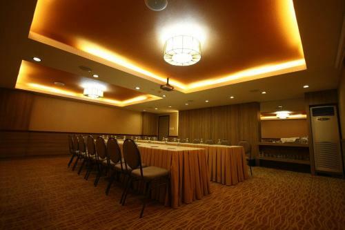 One Tagaytay Place Hotel Suites