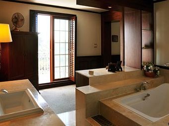 Hotel November