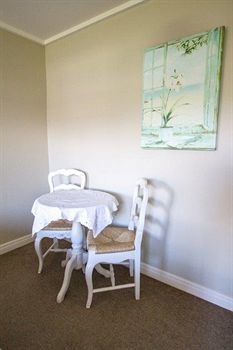 Tudor Manor Bed & Breakfast