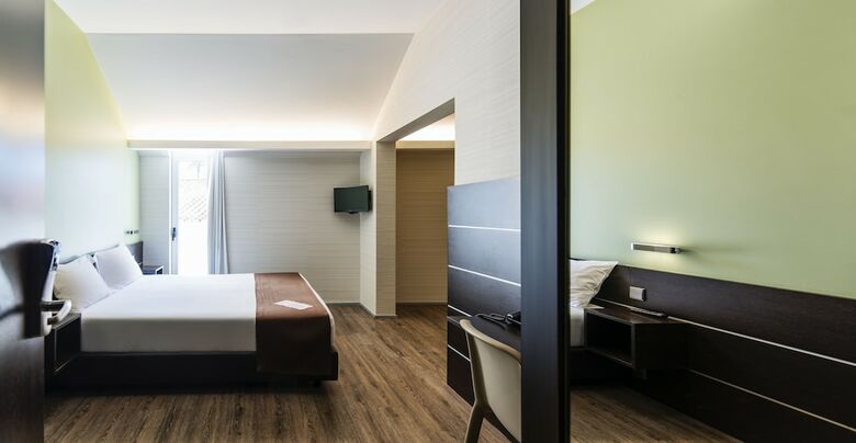 Moov Hotel �vora