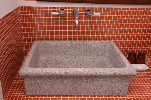 B&B Cal Torello