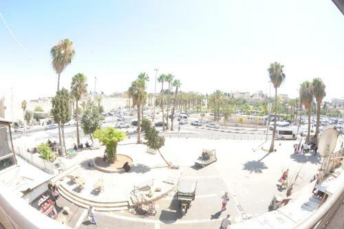 Hostal Palm Guest House