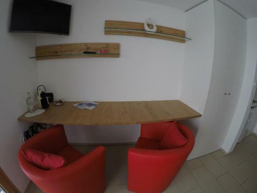 Hostal Ustria / Pensiun Trutg