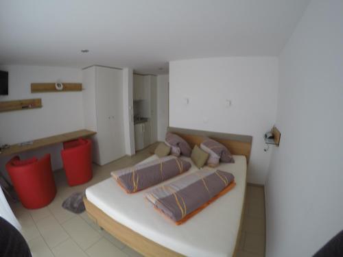 Hostal Ustria / Pensiun Trutg