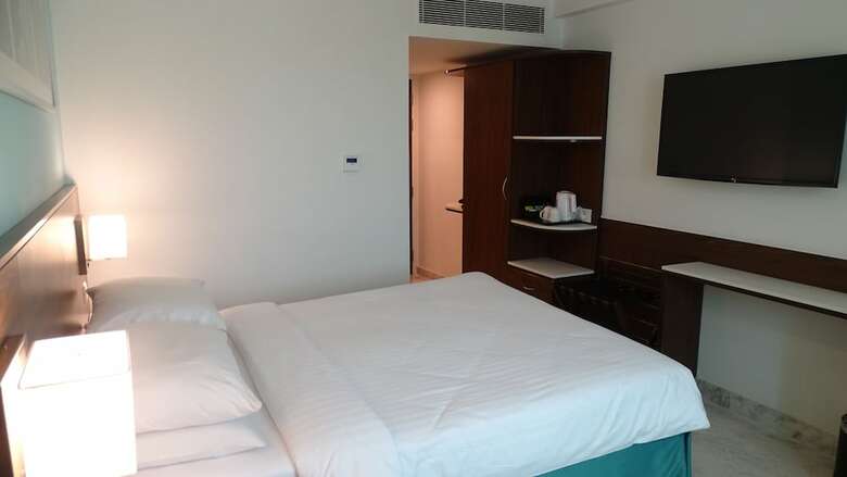 Hotel Premier Inn Pune Kharadi
