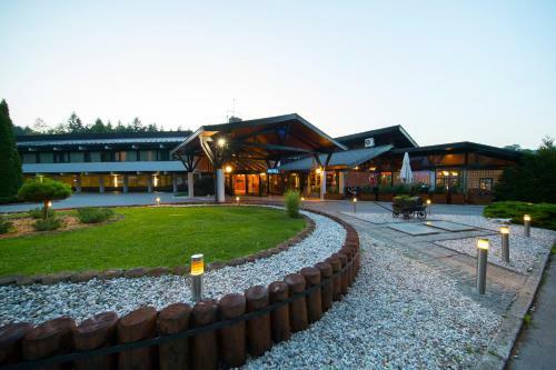 Kongo Hotel & Restaurant