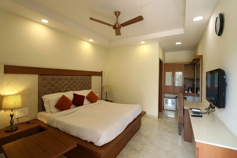 Hotel Mohan Continental