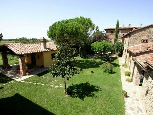 Hostal Holiday Home Loggia Cortona