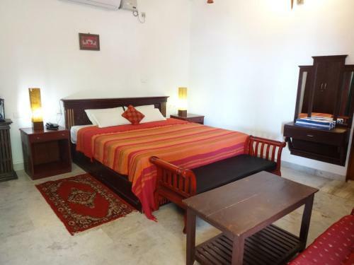 Hotel Hill View Beach Resort