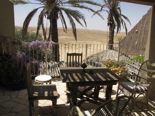 Lodge Desert Home