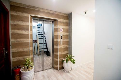 St. 288 Hotel & Apartment