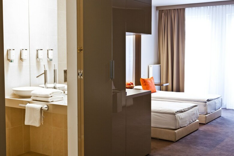 Platinum Palace Apartments