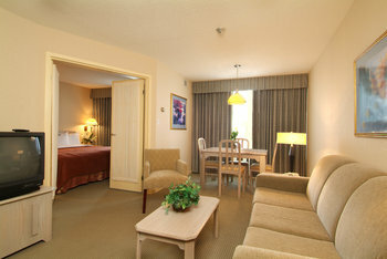 Hotel Quality Suites Toronto Airport