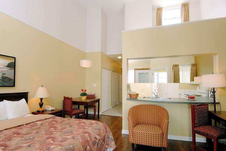 Hotel Robson Suites