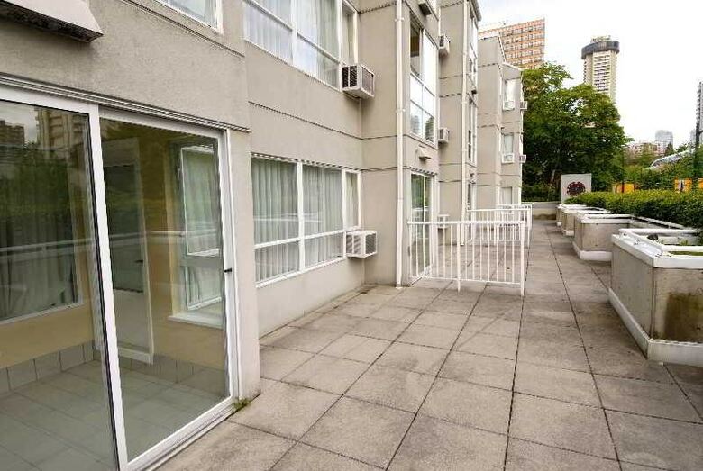 Hotel Robson Suites