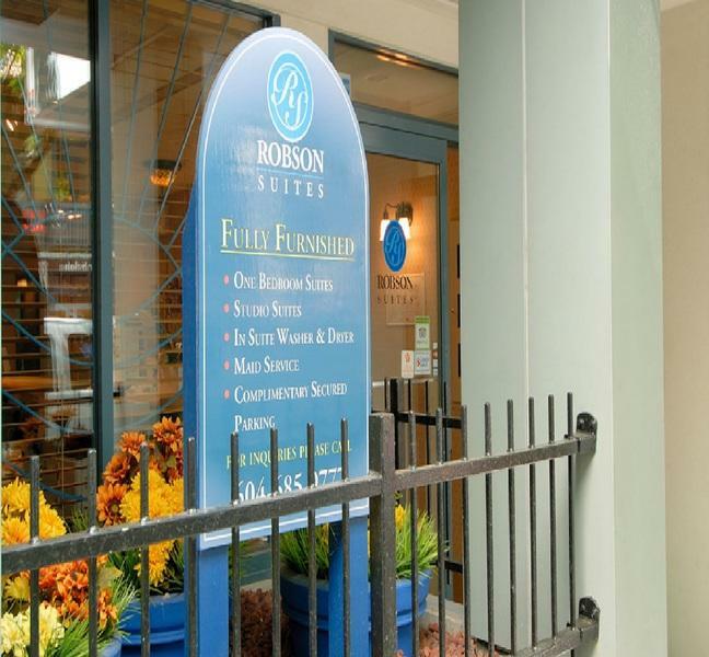Hotel Robson Suites