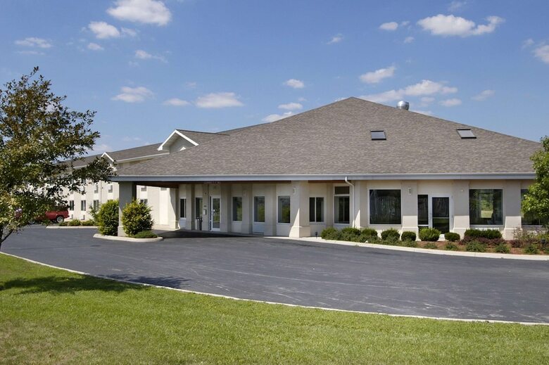 Hotel Baymont Inn And Suites Dowagiac