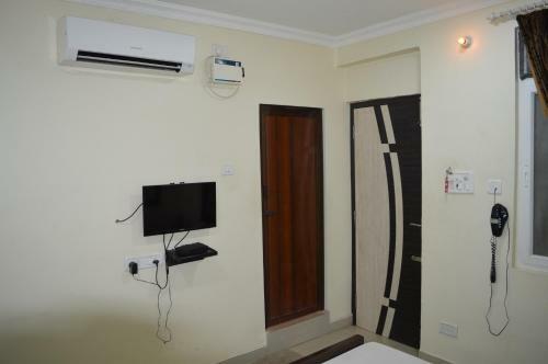 Lodge Hotel Satkar