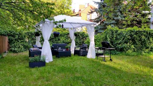 Apartment With Cosy Garden
