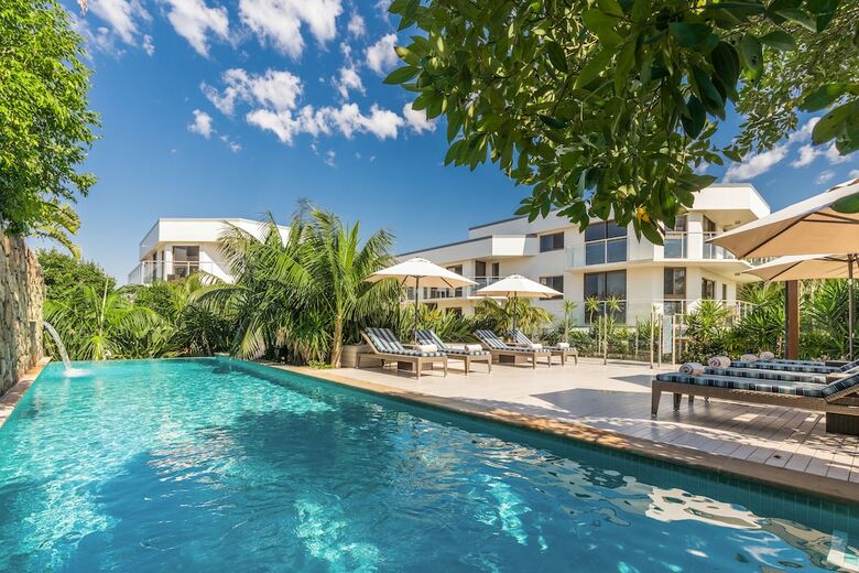 Aparthotel Bayview Beachfront Apartments