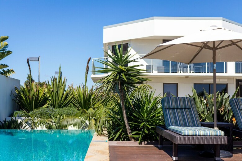 Aparthotel Bayview Beachfront Apartments
