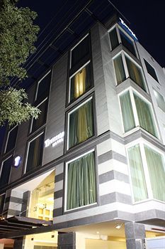 Tavisha Hotel
