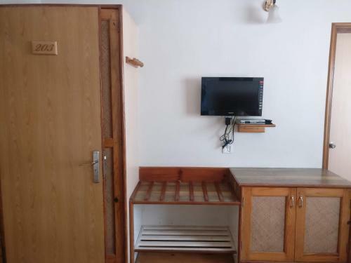 The Eee Cee Hotel