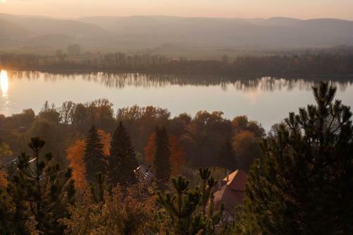 Hotel Hubertus Zebegeny
