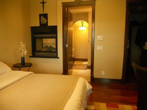 Hostal Westmount River Inn