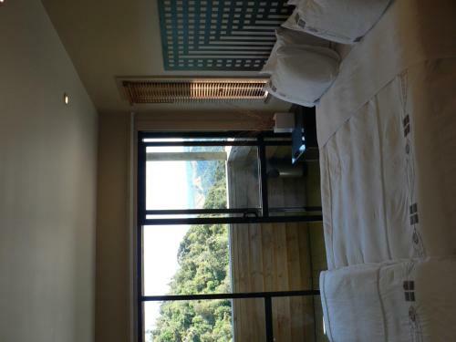 Hillside Hotel