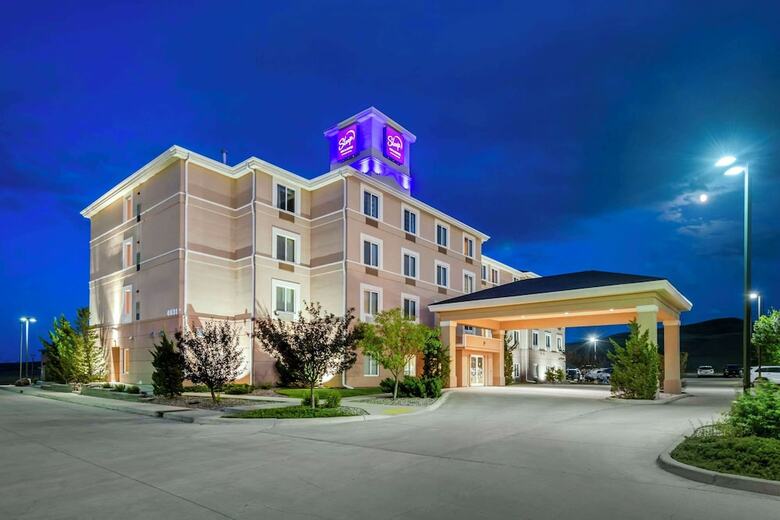 Hotel Sleep Inn & Suites