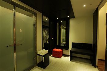 E Hotel