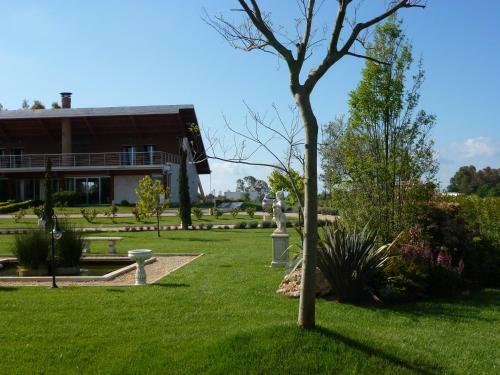 Casale Delle Ronde B&B