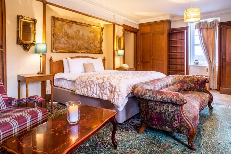 Agroturismo Dalmunzie Castle Hotel