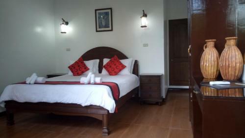 Hotel Padre Burgos Castle Resort