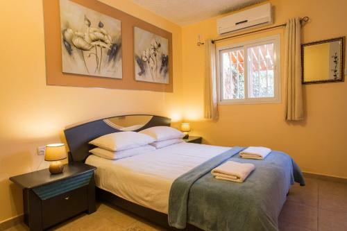 Hostal Dead Sea Club Guest House