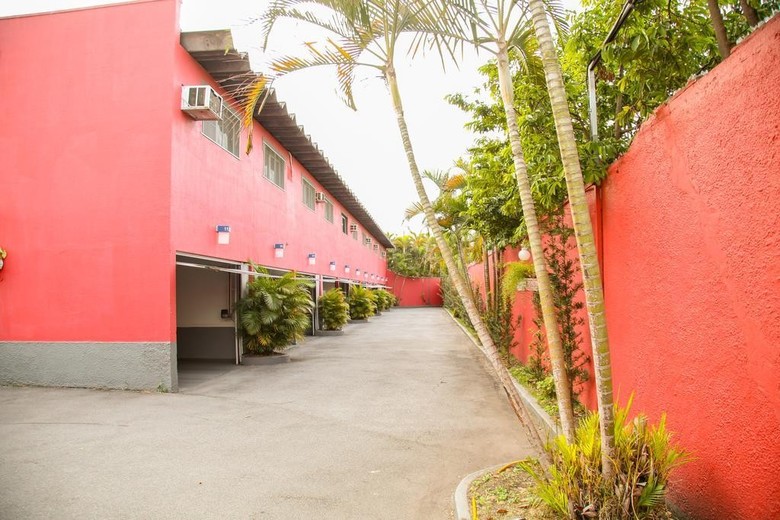 Motel Mambo - Adults Only
