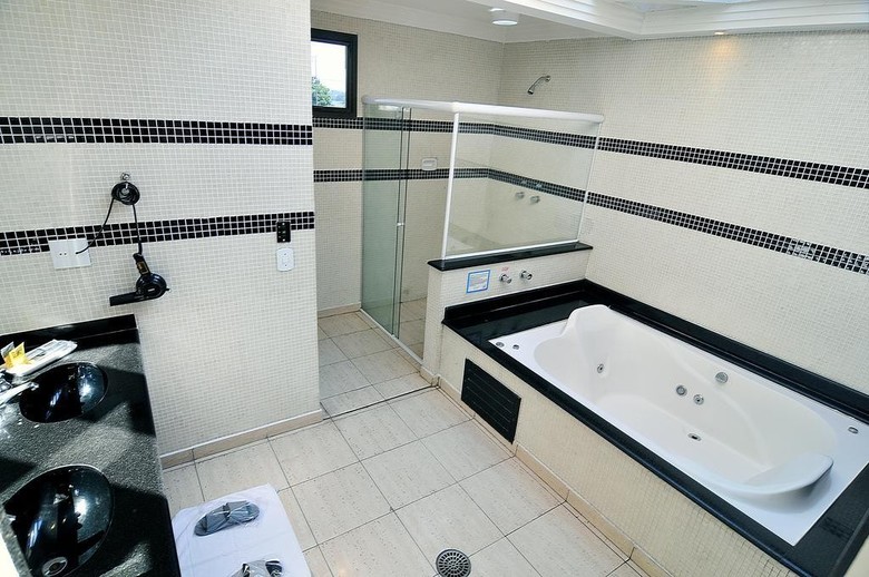 Motel Mambo - Adults Only