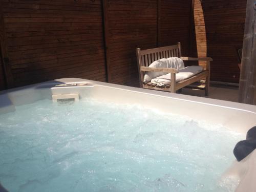 B&B La Cabine And Spa