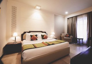 Hotel Howard Park Plaza
