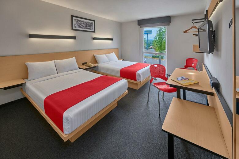 Hotel City Express Guadalajara Expo