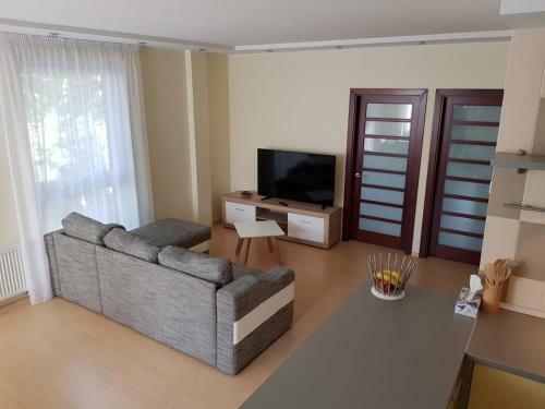 Arunes Apartments