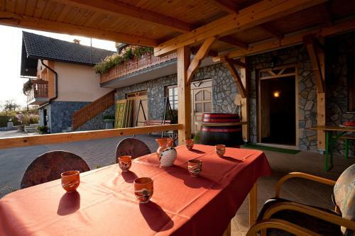 Apartamentos Tourist Farm ?krbina